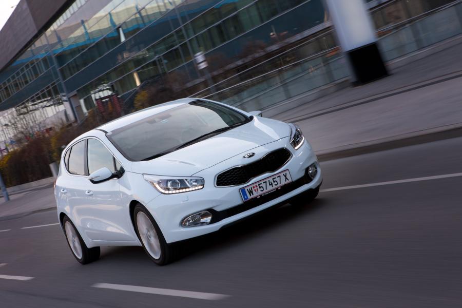  Kia cee&rsquo;d 2012 года  (фото 67 из 72)